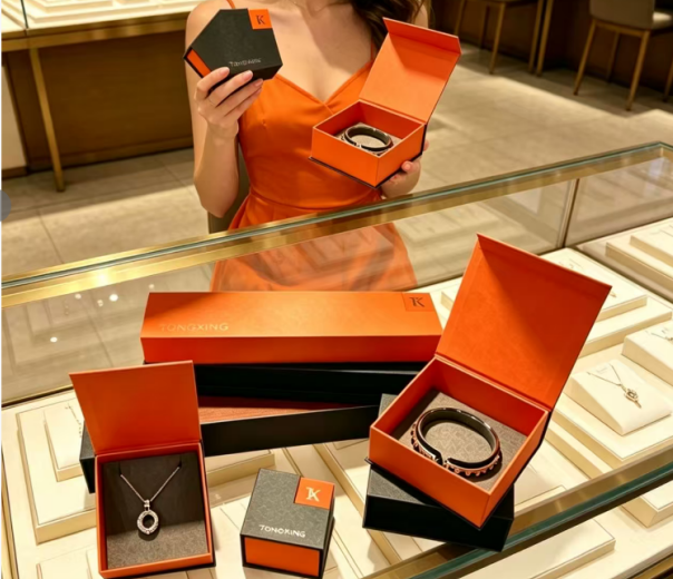 Jewelry Display Solutions & Ideas