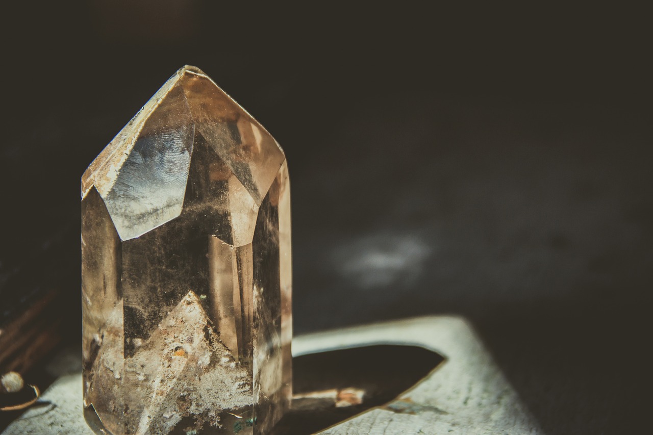 Quartz fumé pour dissiper la négativité et favoriser le calme émotionnel