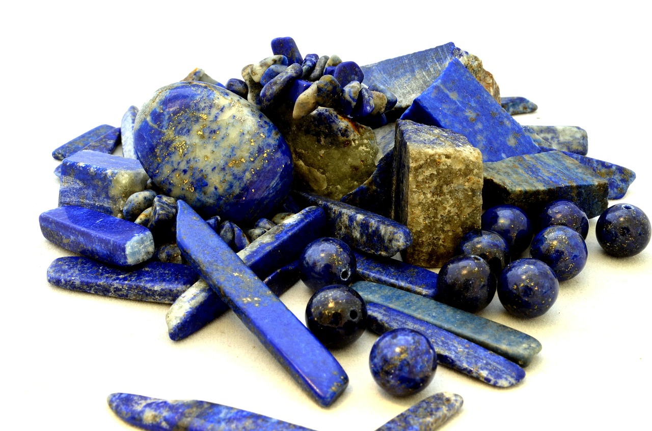 Le lapis-lazuli, pierre royale pour libérer la sagesse, la vérité et la vision intérieure