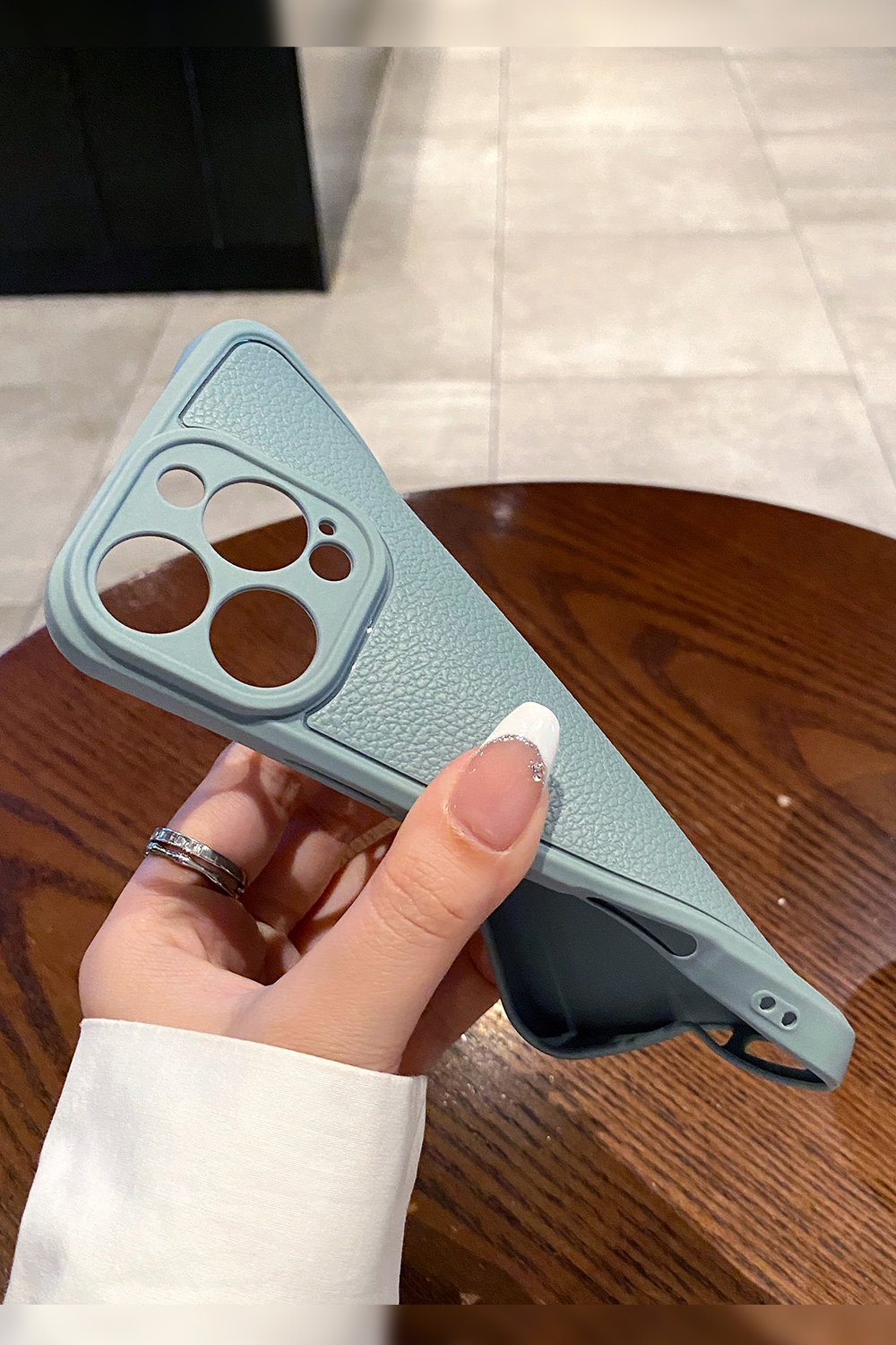 Data Shows Anti-drop Magnetic Phone Case Is Best for Everyday Use