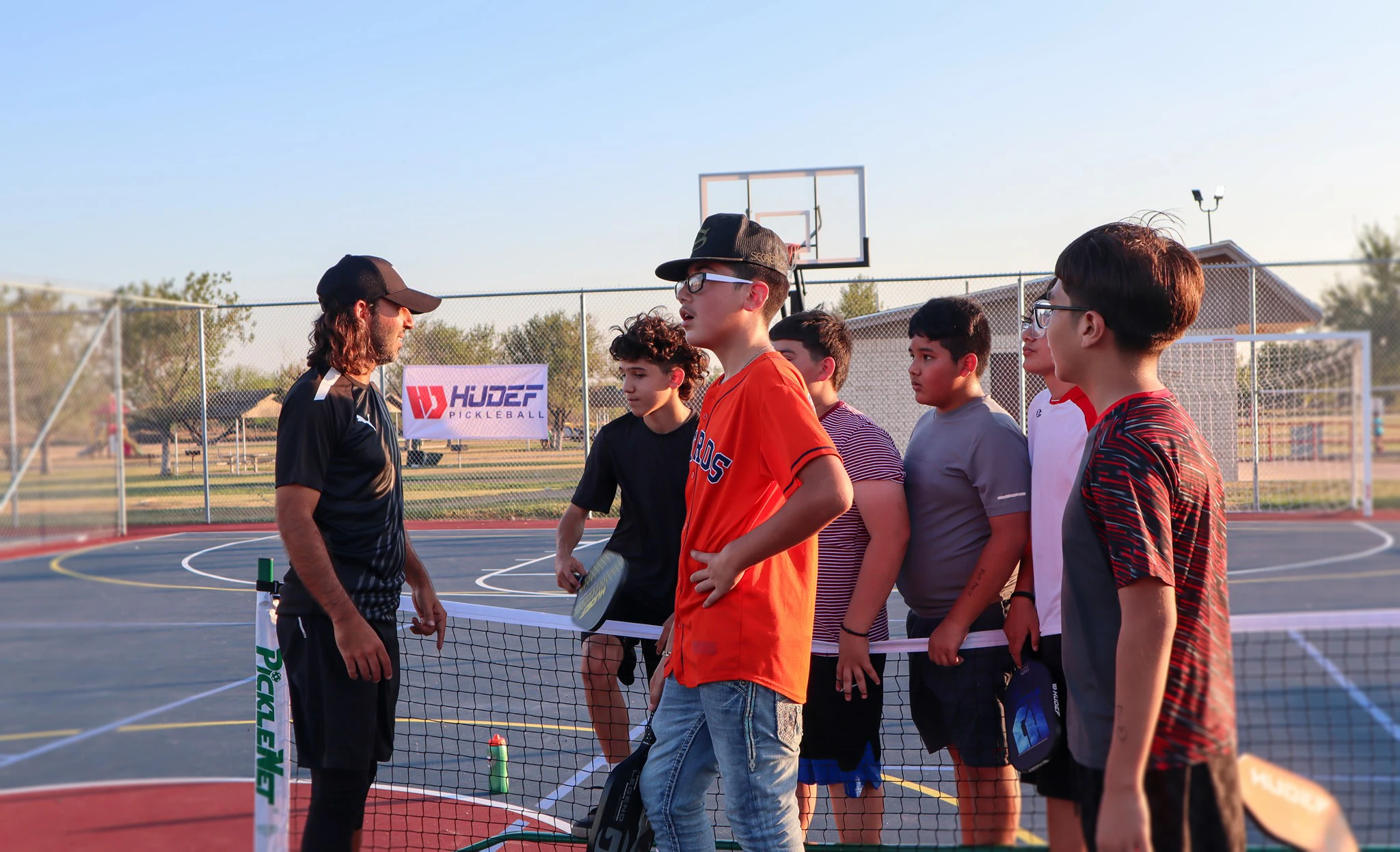 Hudefsport-Best-Budget -Wide-Pickleball-Rackets-Consist-85%