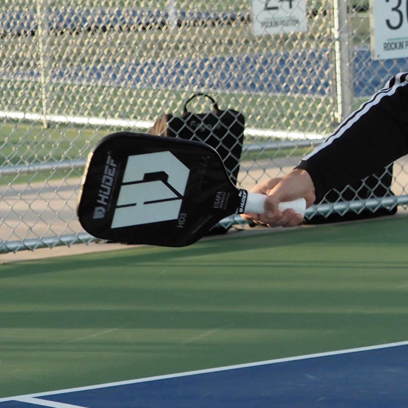 Hudefsport-Best-Elongated-Pickleball-Paddles-Dominate-100%