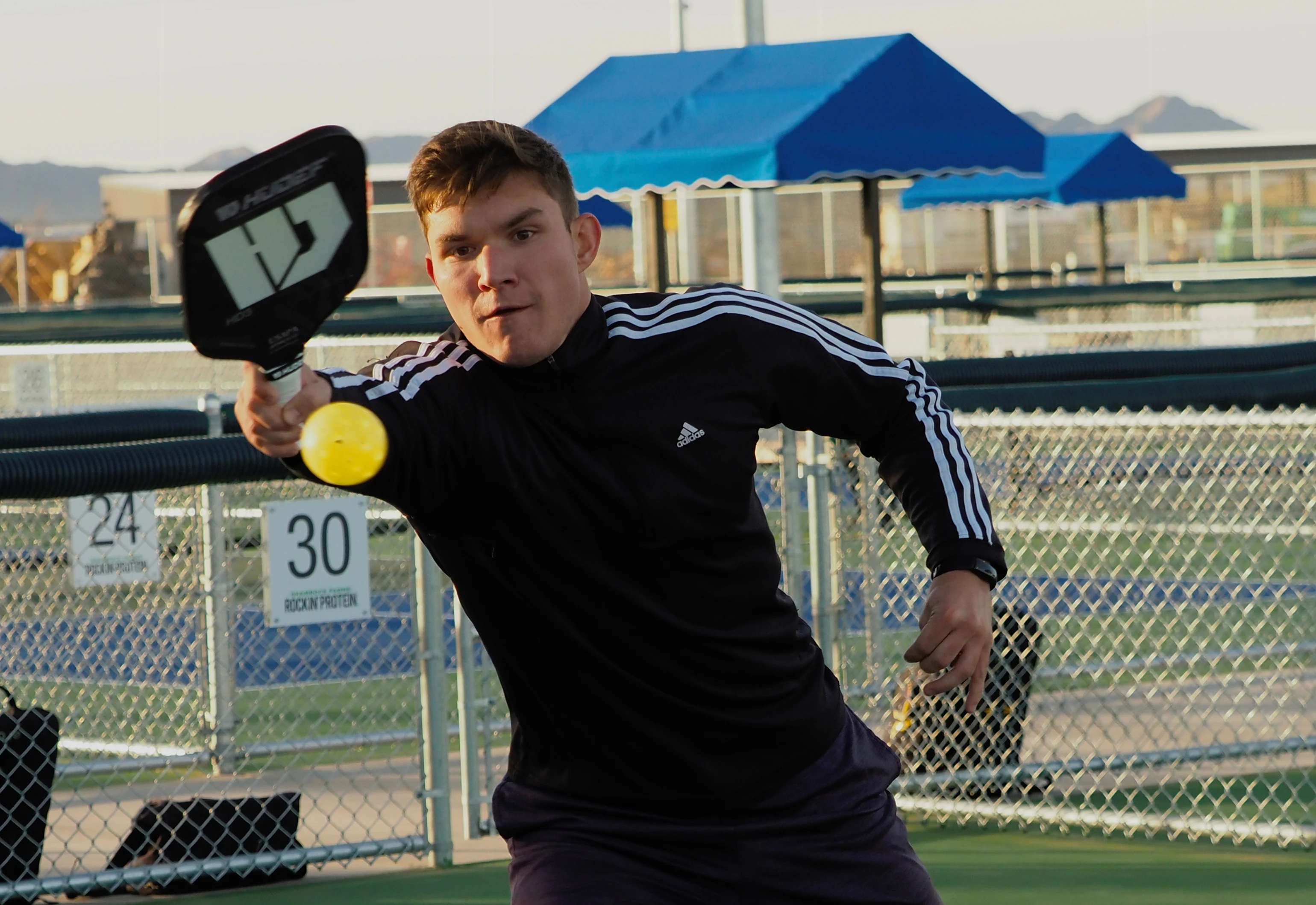 Hudefsport-Good-Graphite-Pickleball-Rackets-Refined-Win-1