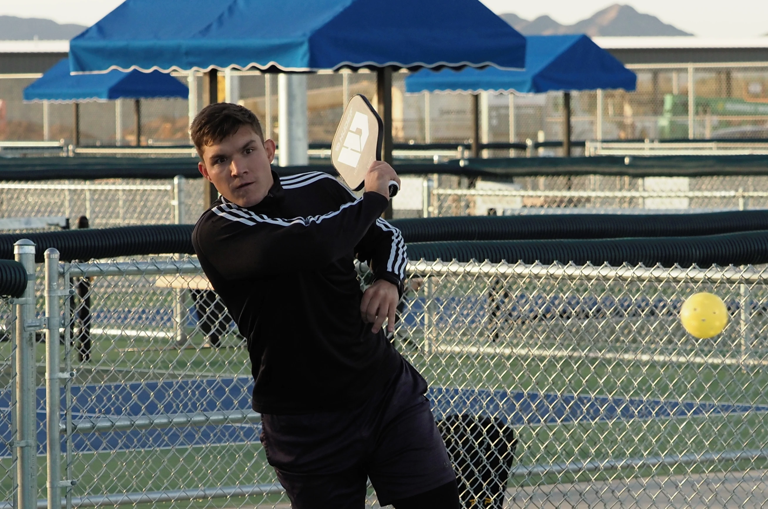Hudefsport-Best-Heavy-Pickleball-Paddles-Pro-Performance-1