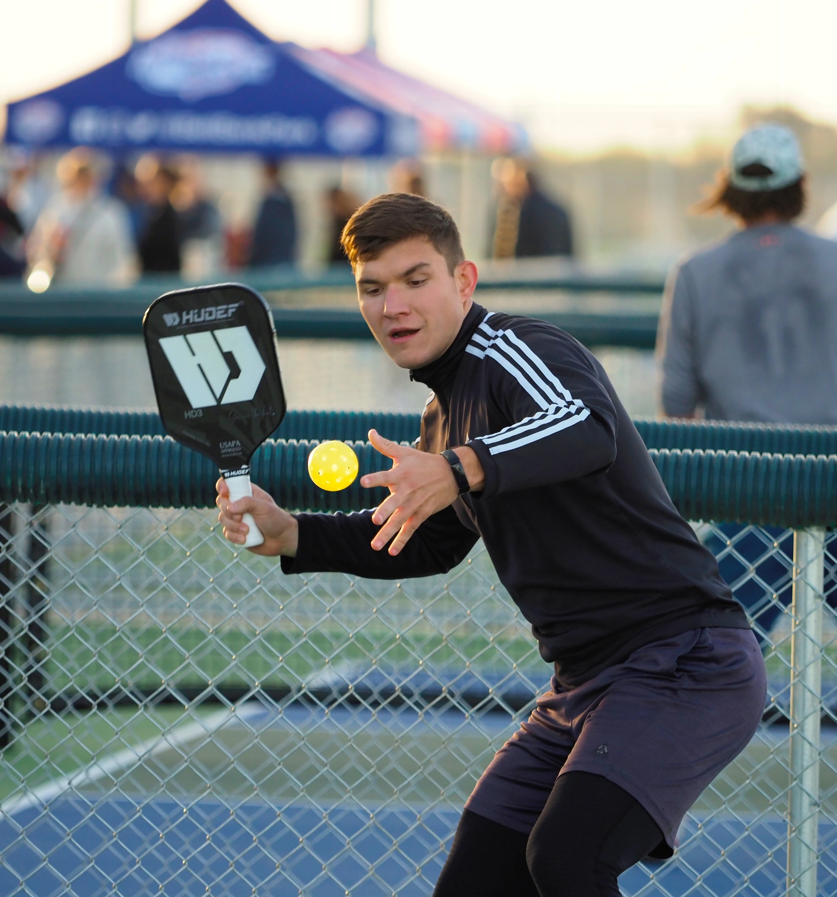 Hudefsport-Kevlar-Best-Pickleball-Rackets-Equipment-End-1
