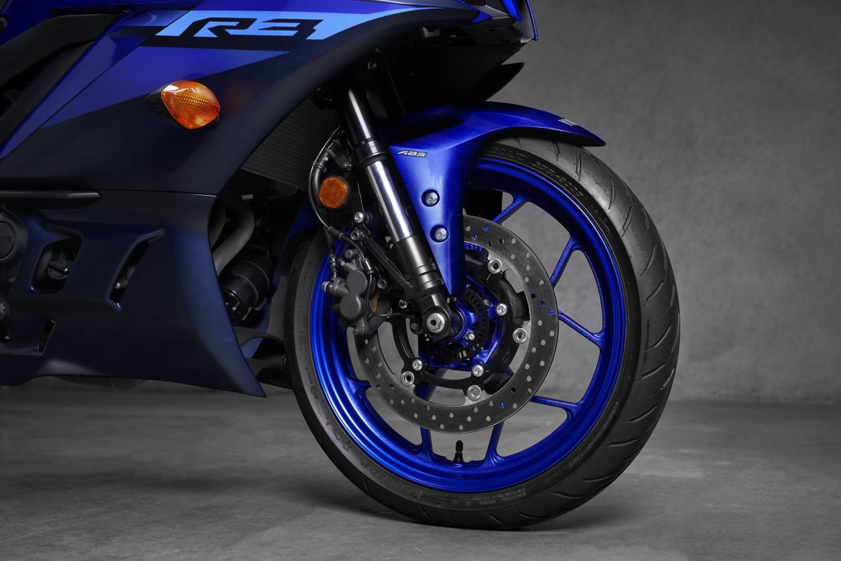 R3 Graphics and Custom Touches