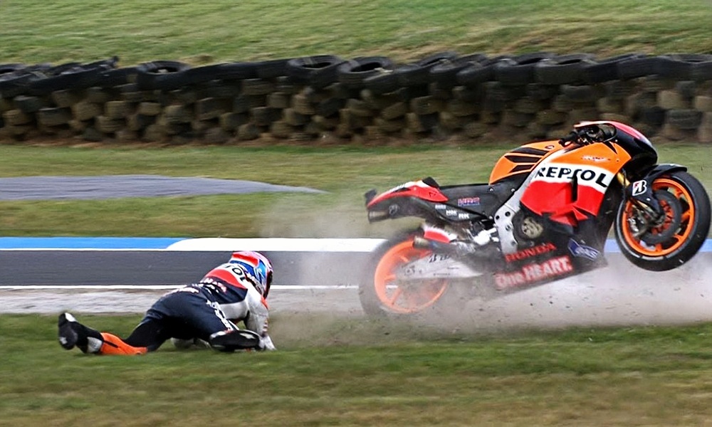 Why replacing cracked fairings helps sell your bike faster