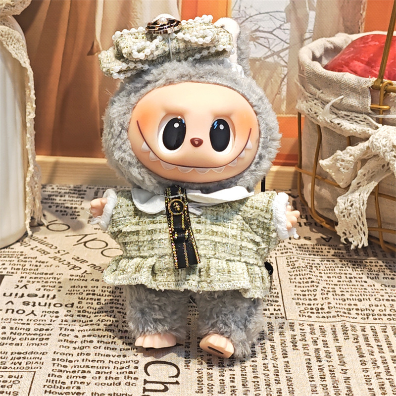 Costume Features