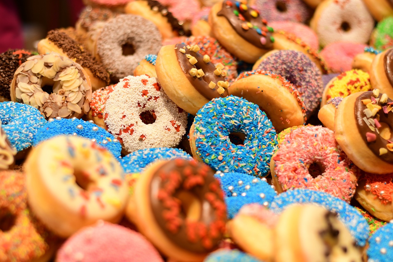 5 Key Features to Consider When Choosing a Commercial Donut Machine