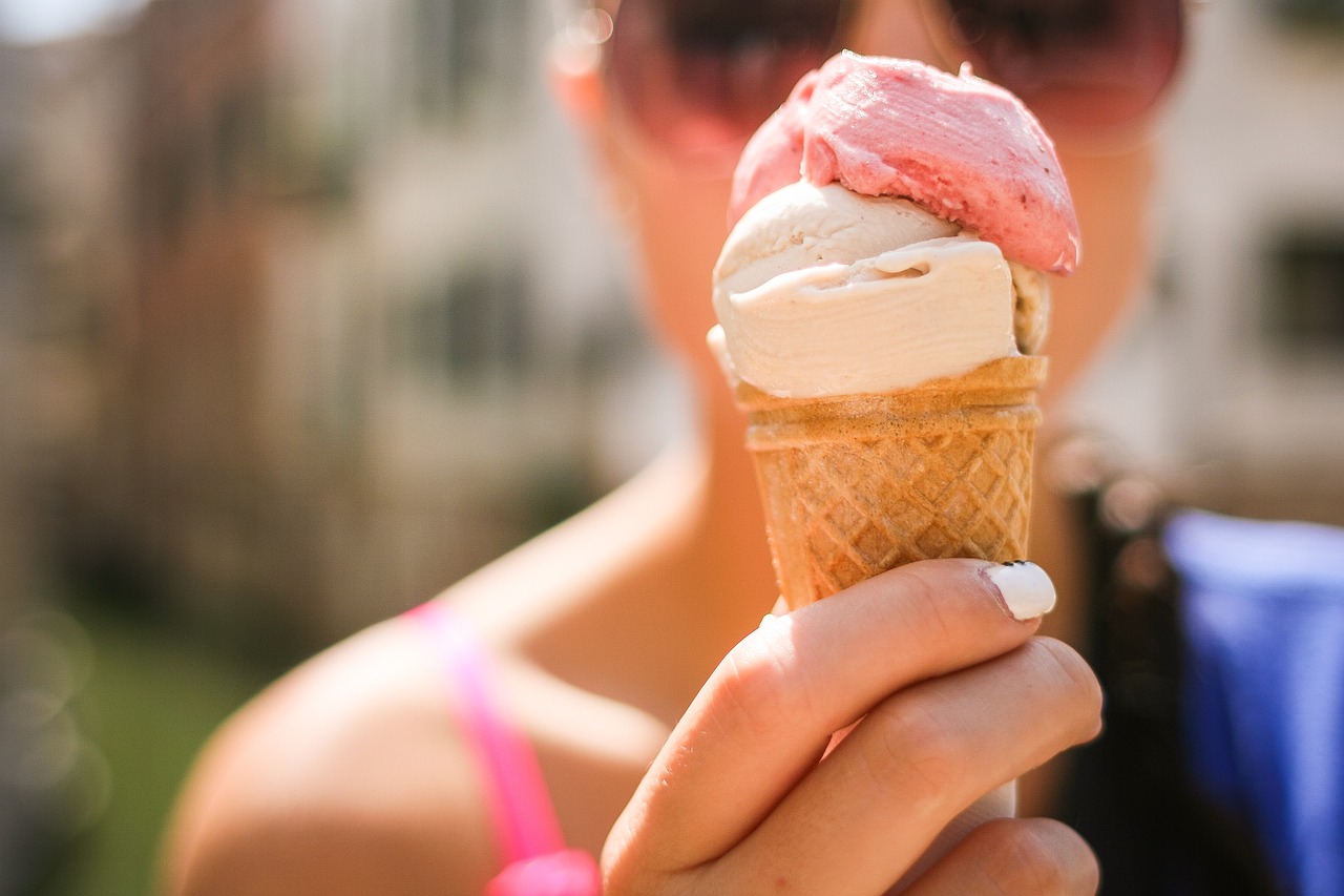 Why Every Dessert Business Needs a Commercial Ice Cream Machine