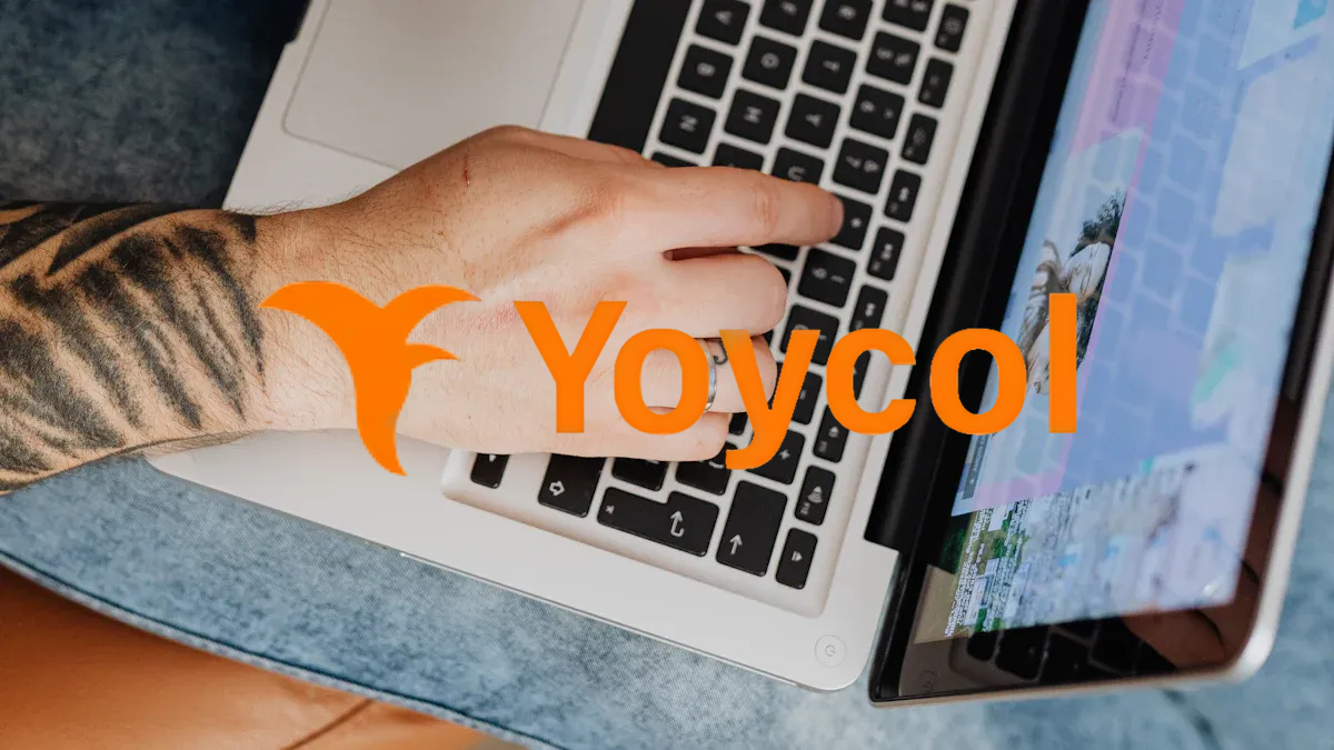How to create a successful online clothing store using Yoycol