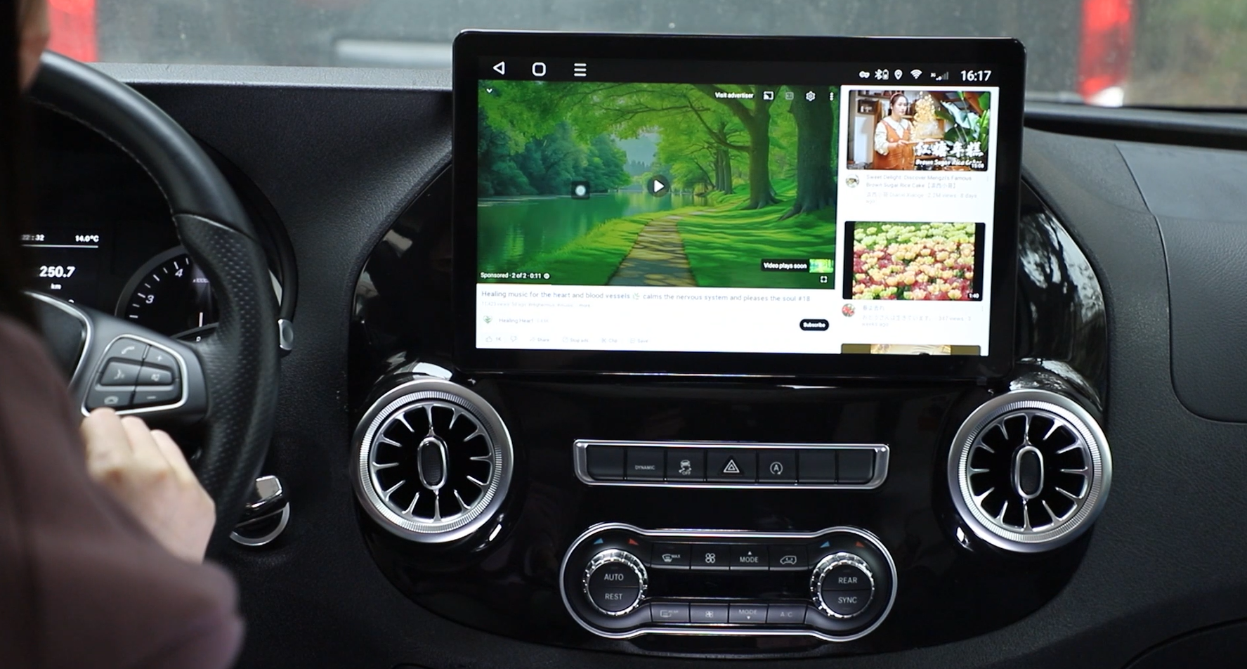 Upgrade Your Mercedes Vito with the Best Android Screen in 2024