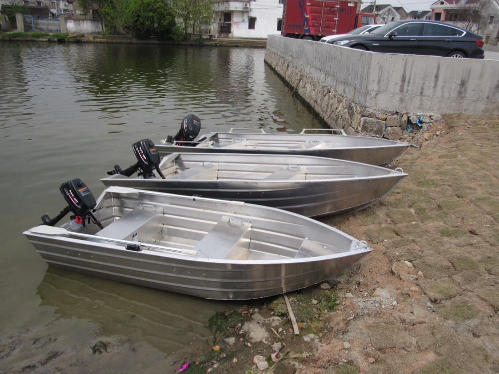 Aluminum fishing boats vs Injection molded fishing boats