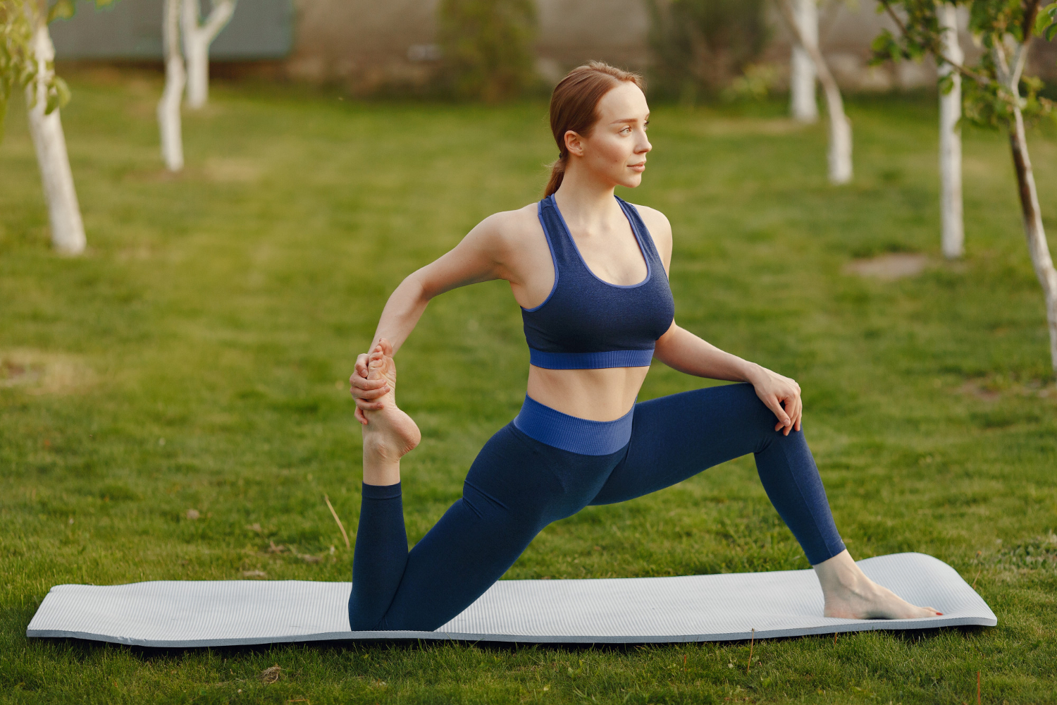 What colors hide sweat best during hot yoga