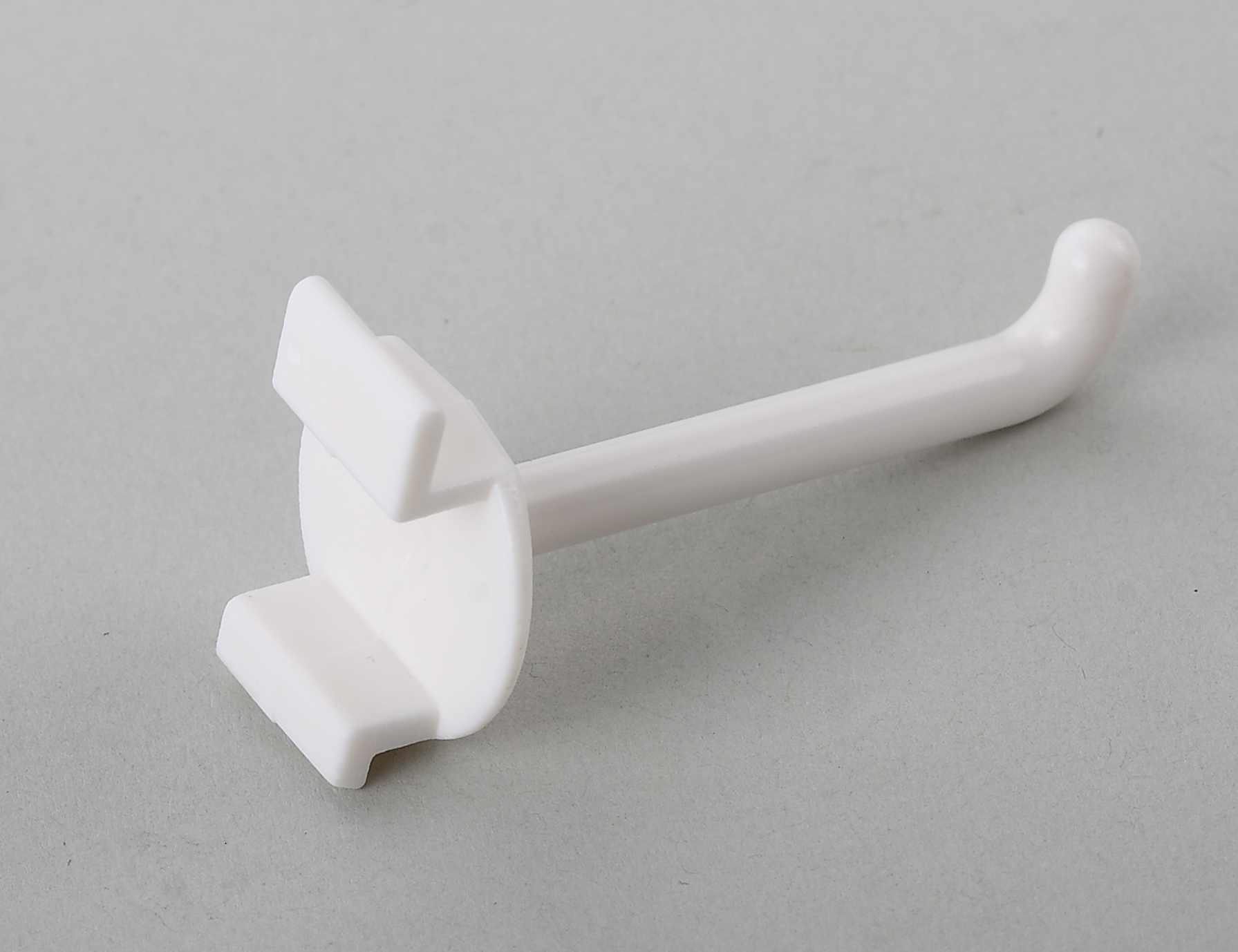 Best adhesive hooks for no wall damage