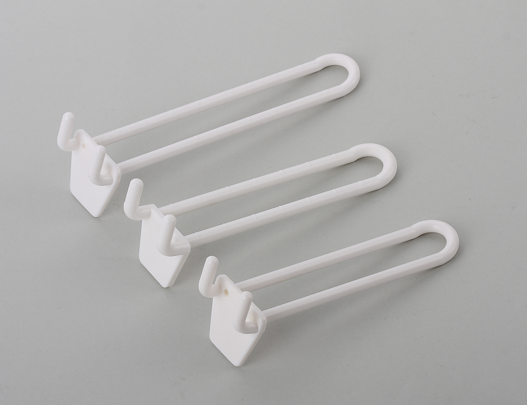 Can pegboard hooks be used on slatwall?