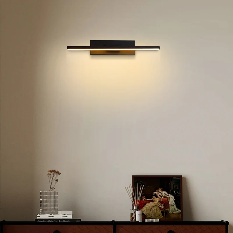 Modern Linear Wall Lamp Bedroom Metal Black/White