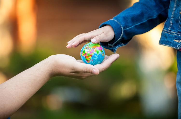 Deglobalization of Supply Chains: Fact or Fiction?