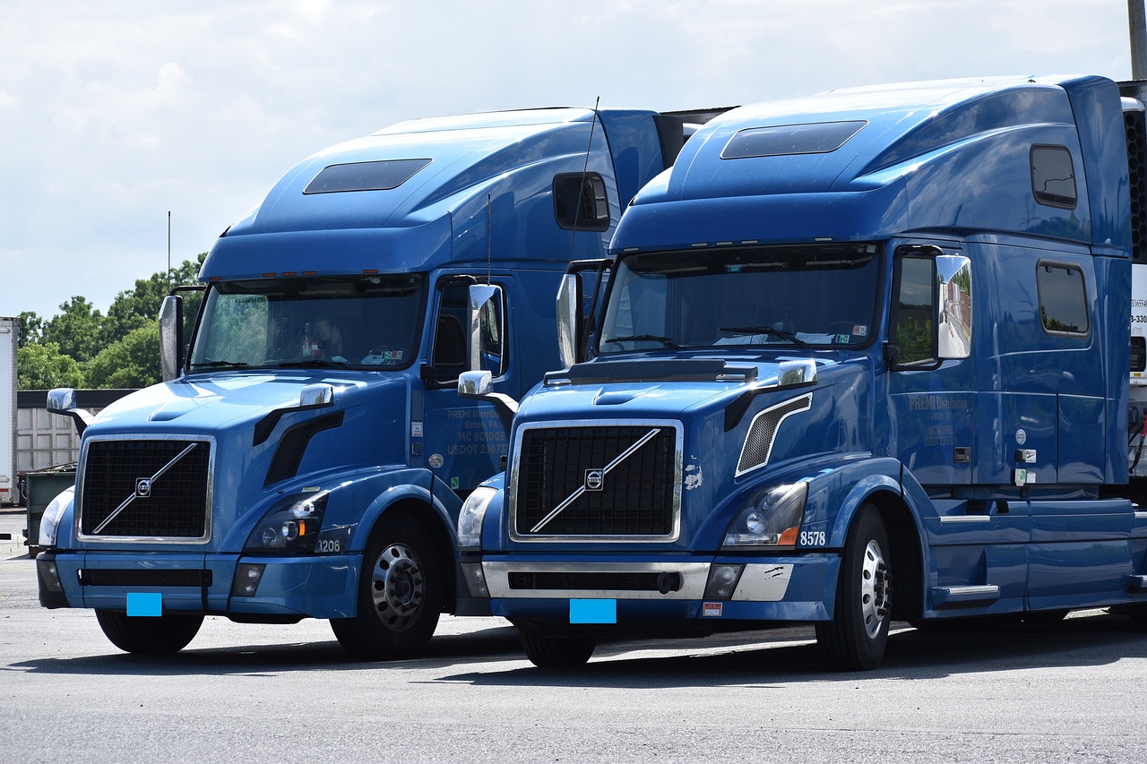 To Buy or Lease: The Best Approach for Logistics Companies to Own New Energy Vehicles