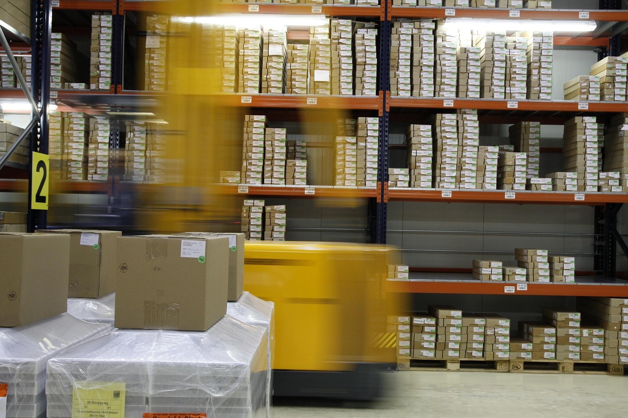 What is Smart Warehouse Management and How Does It Work
