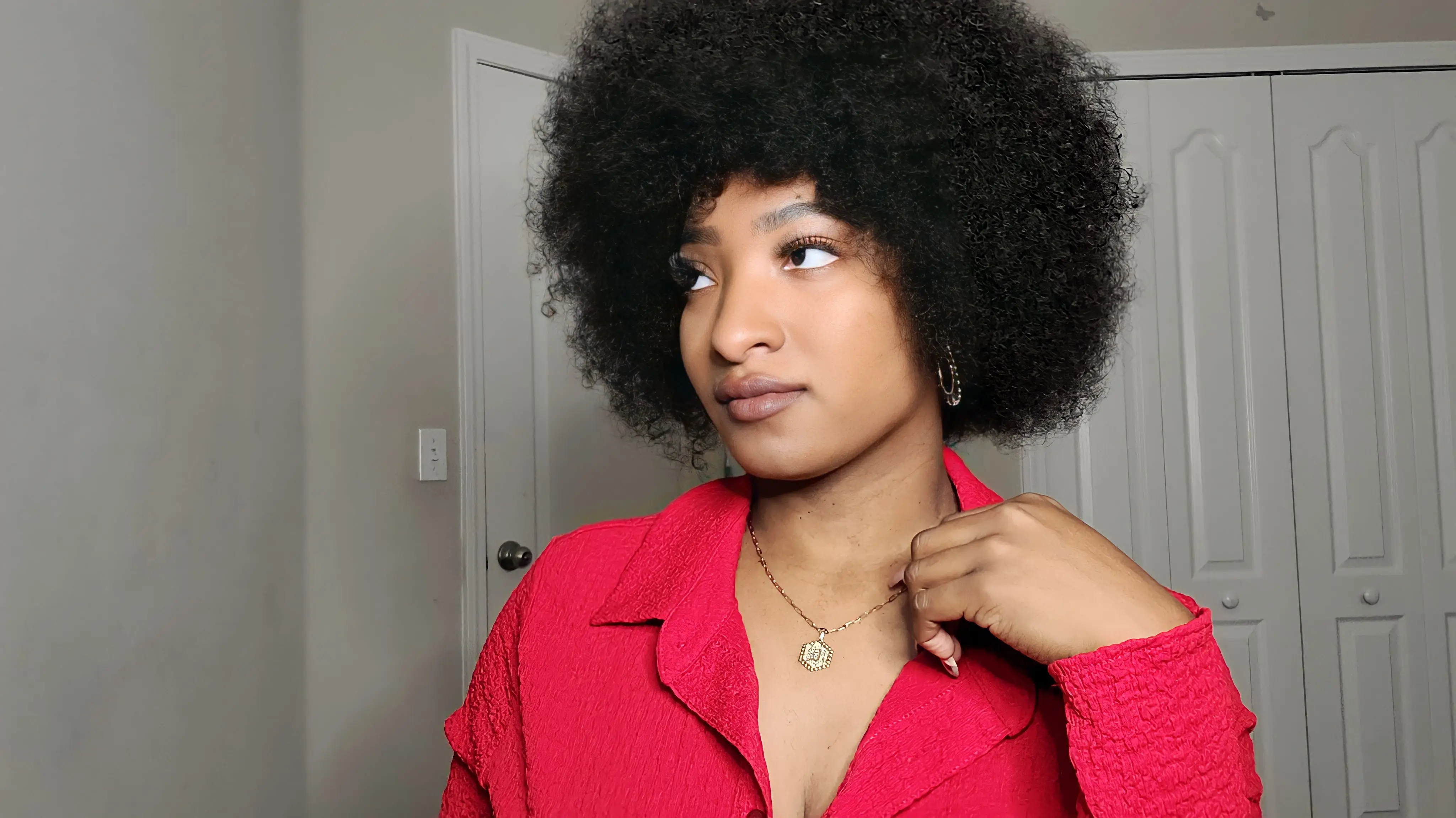 Comprehensive Review of Luvmeforyou's Afro Wig with Bangs