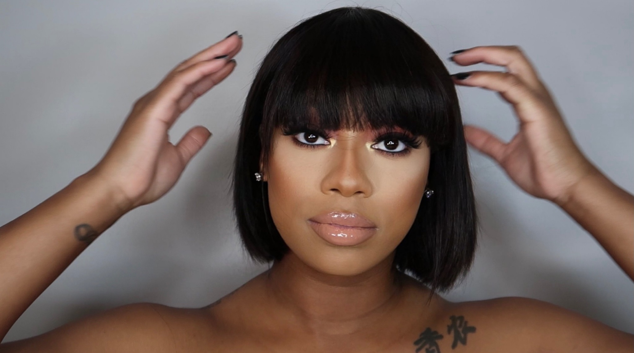 Glueless Human Hair Wigs with Bangs vs. Traditional Wigs