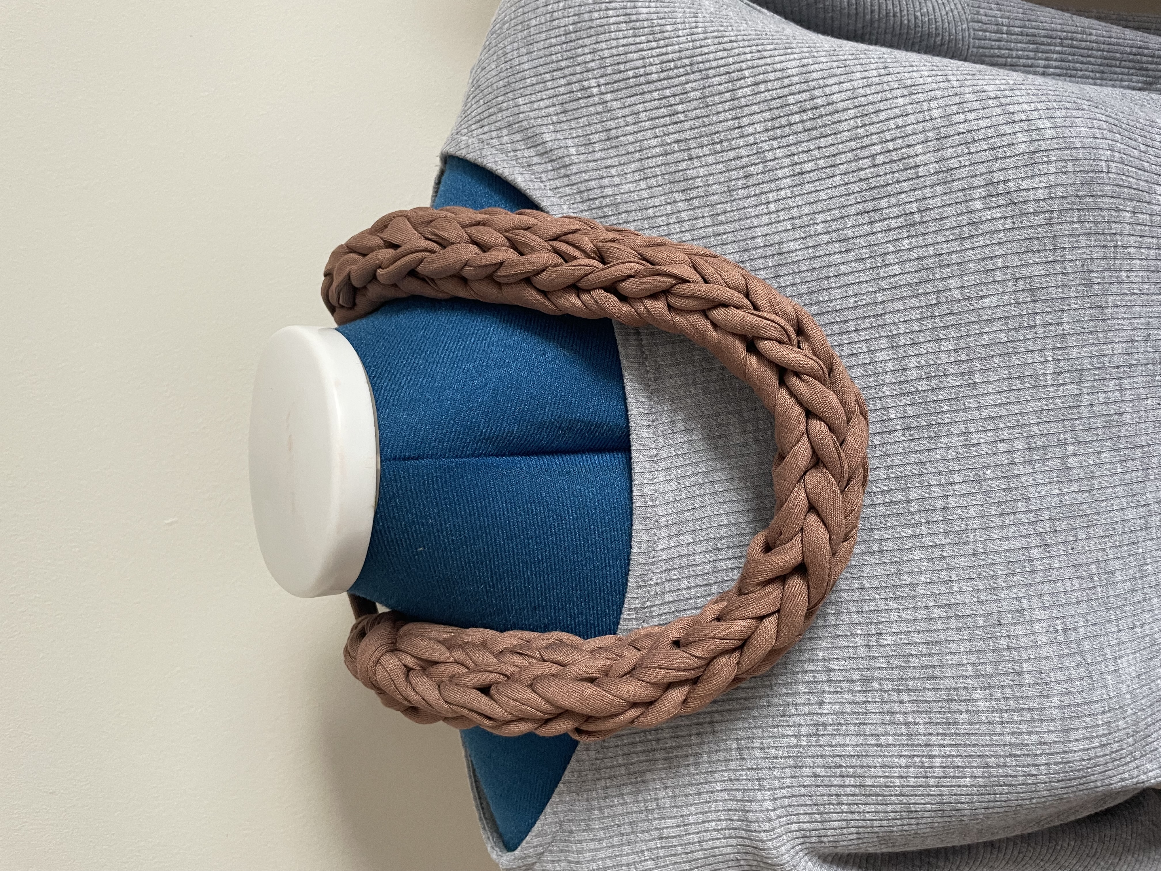 no needles knitting