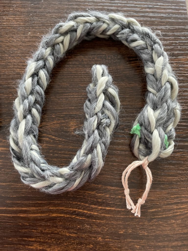 finger knitting
