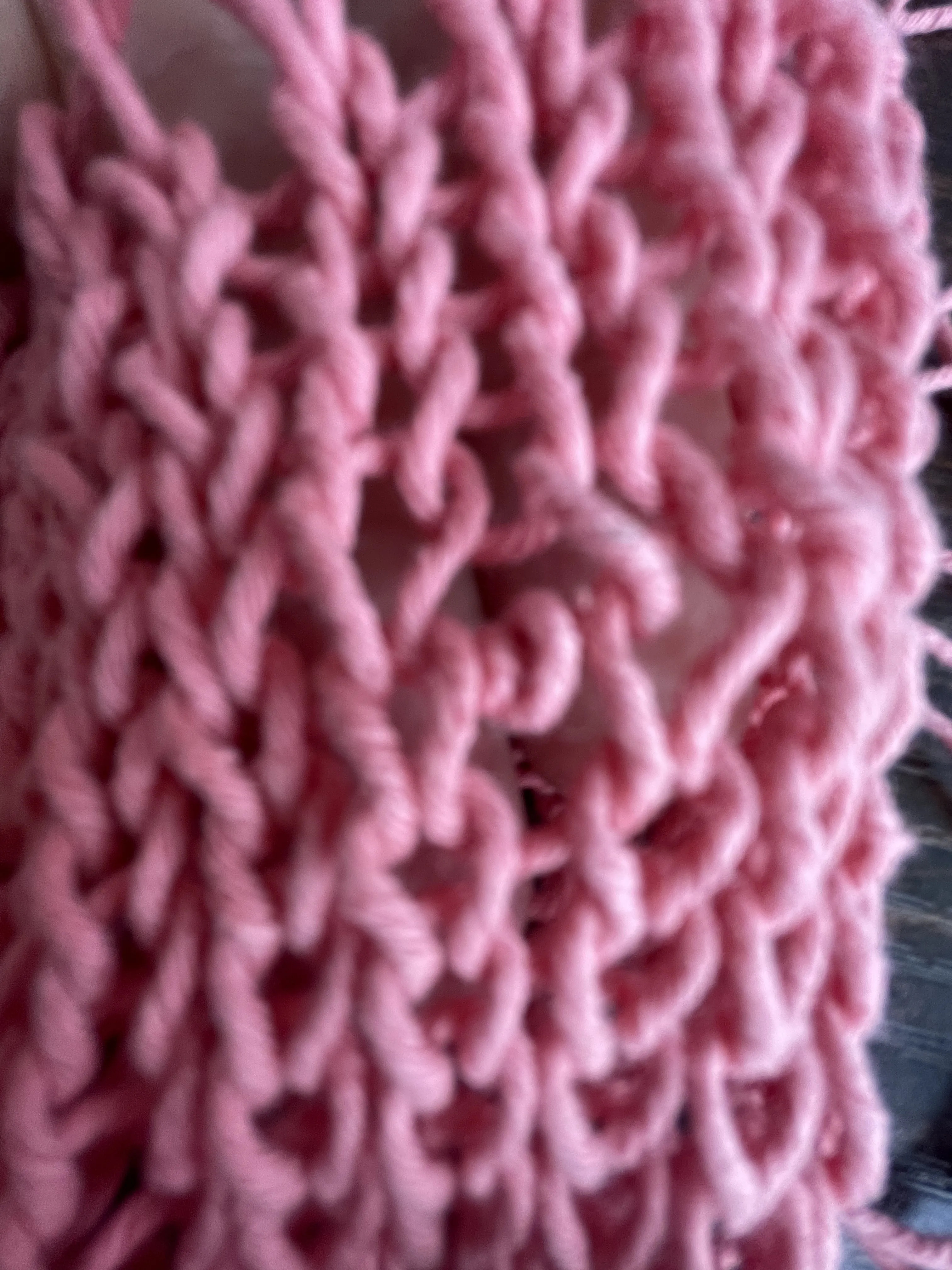 no needles knitting quirks