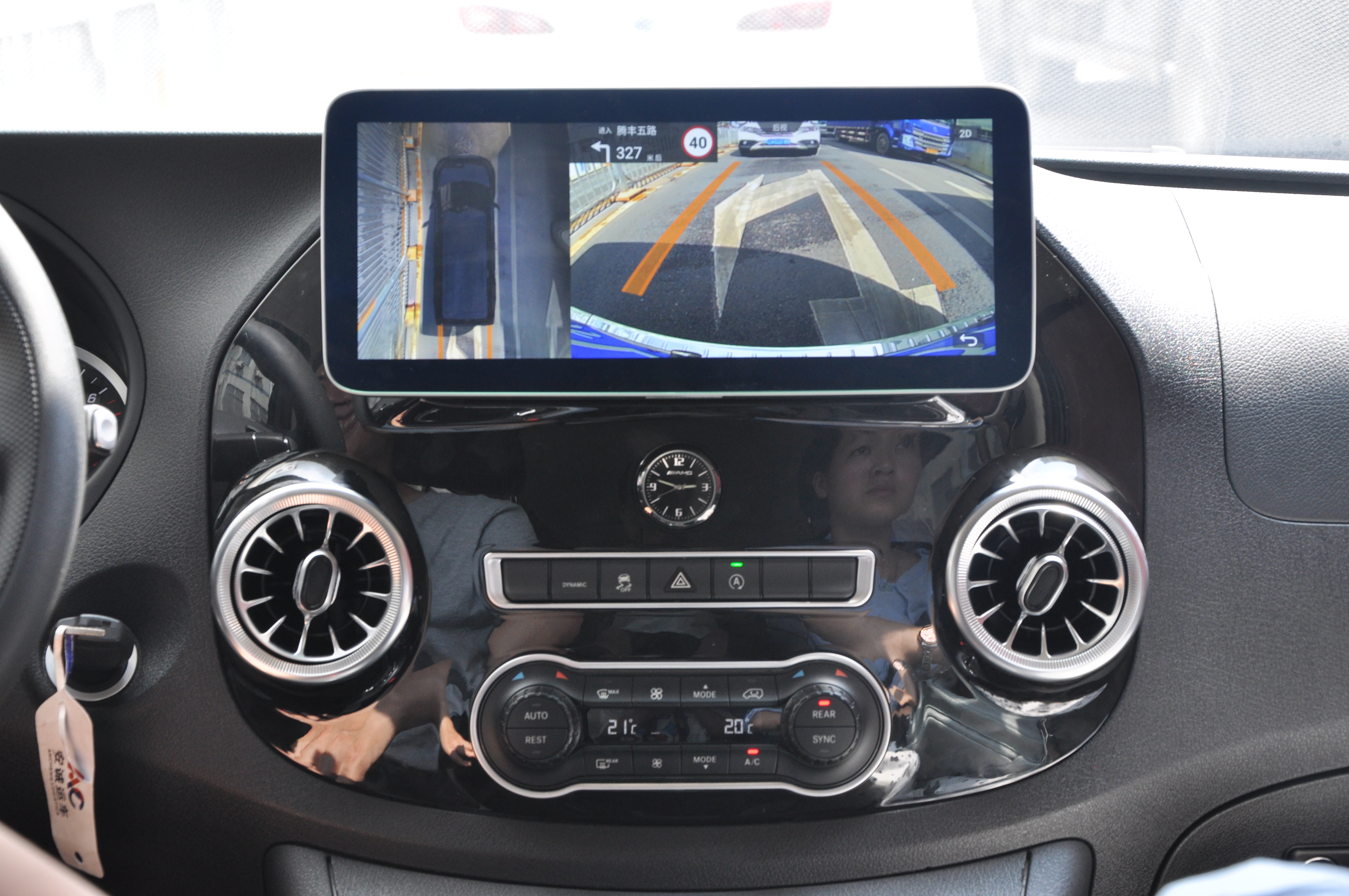 Wie ein Multimedia-Player das Fahrerlebnis im Mercedes Vito bereichert