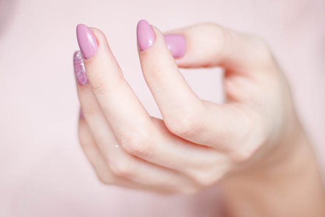 Why are dip powder nails popular in 2024?