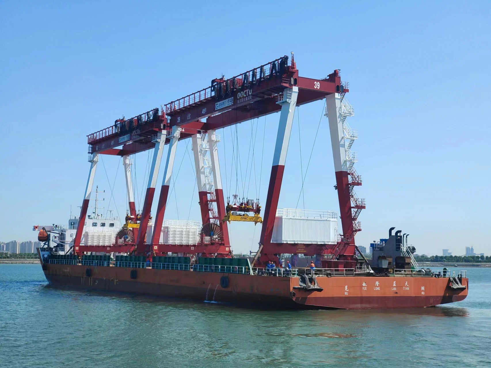 How portal crane dispatch reduces empty gantry movements