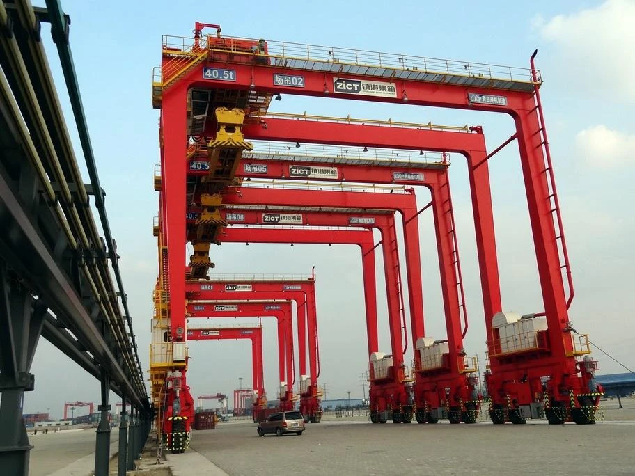 Corrosion challenges for container gantry crane rails