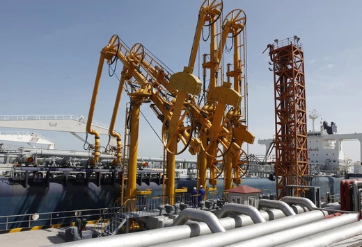 Cargo crane throughput: reduce swing, raise speed