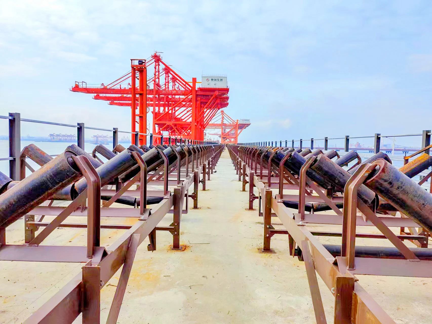 Container handling gantry crane: set limits right