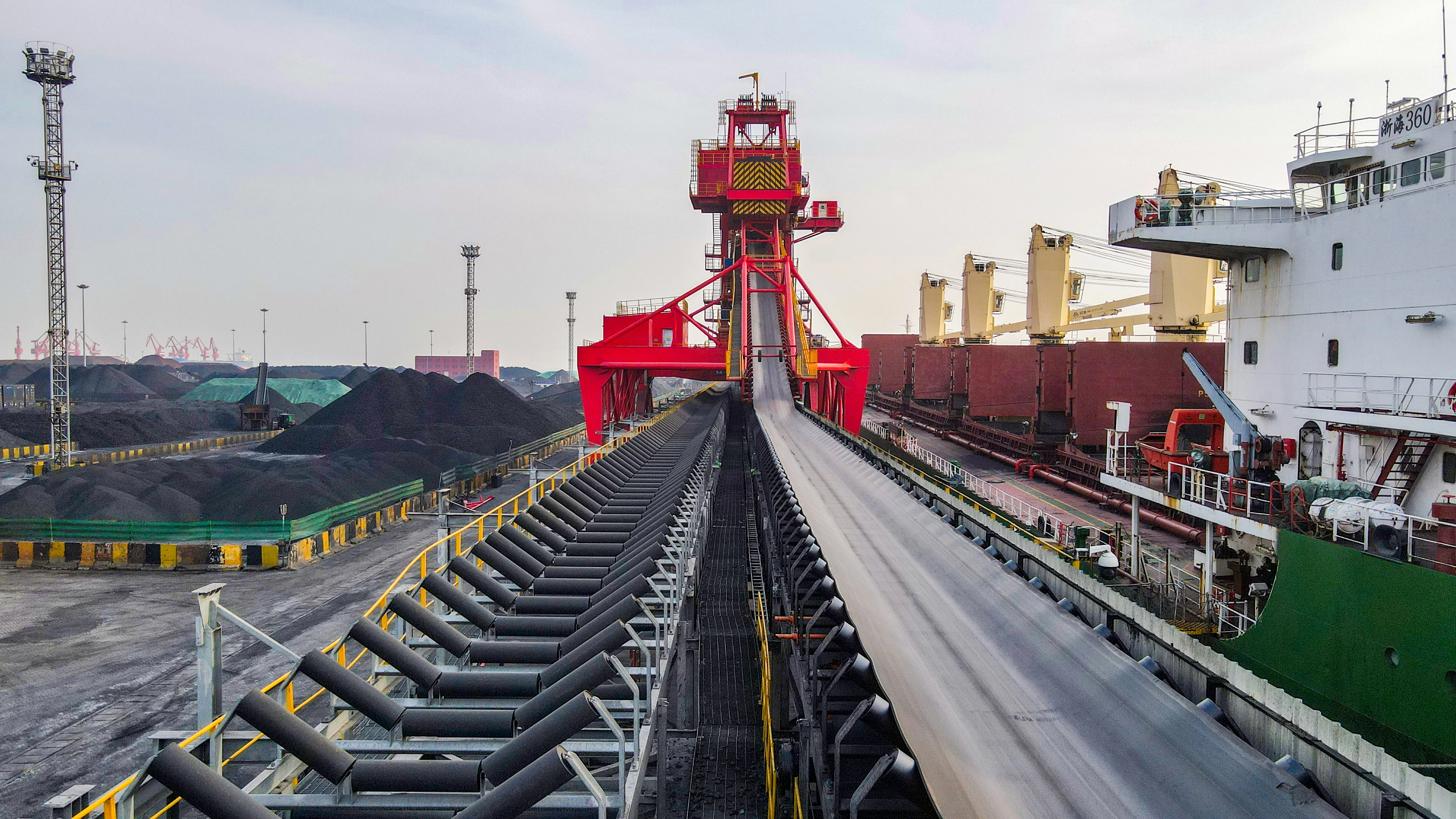Container crane lightning protection: must-have?