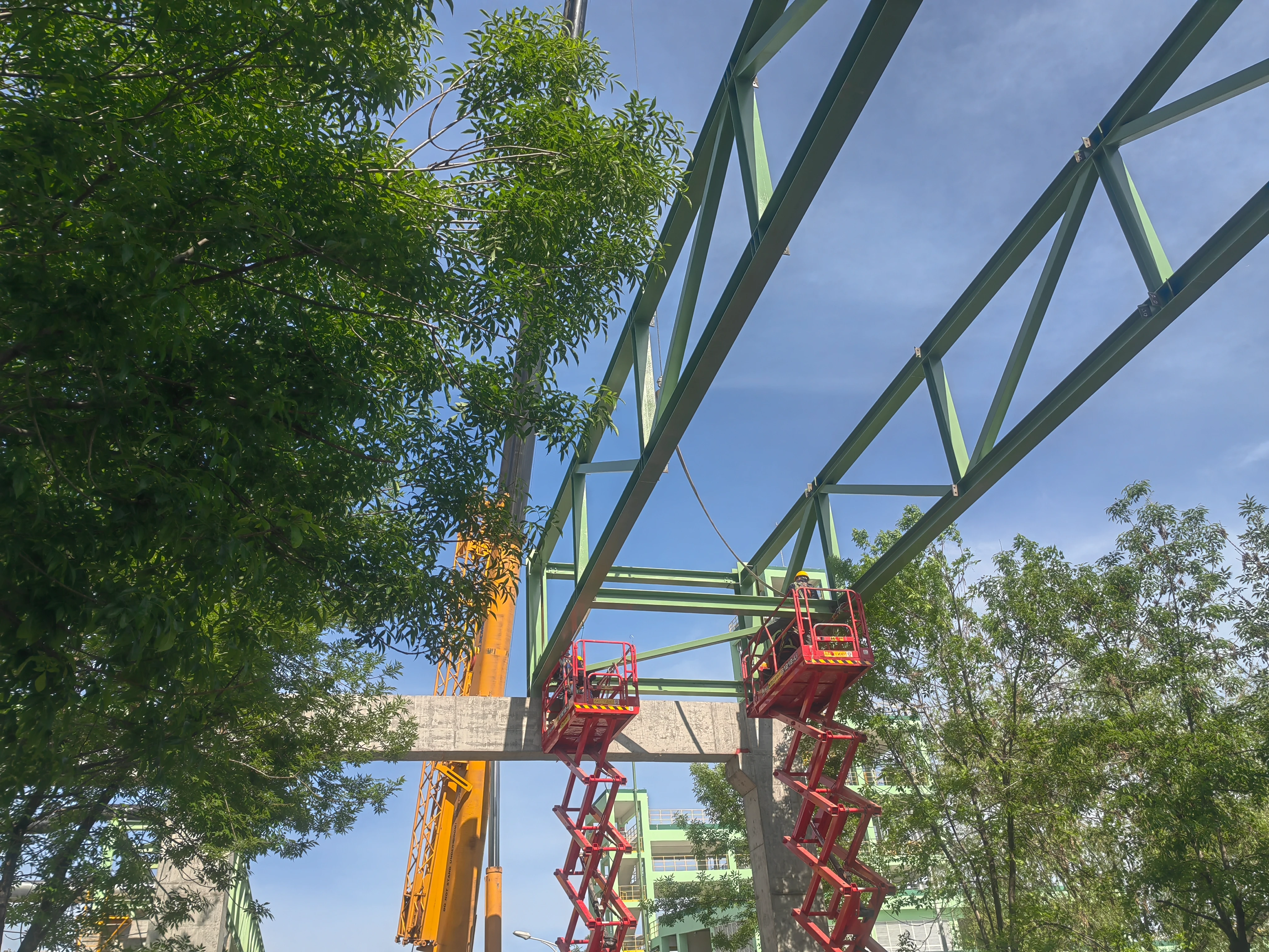 Onsite Checks for Port Cranes
