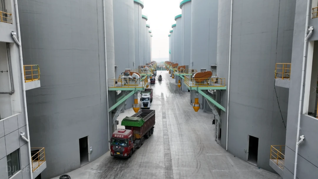 Technical solutions for container handler: slot accuracy in tight lanes