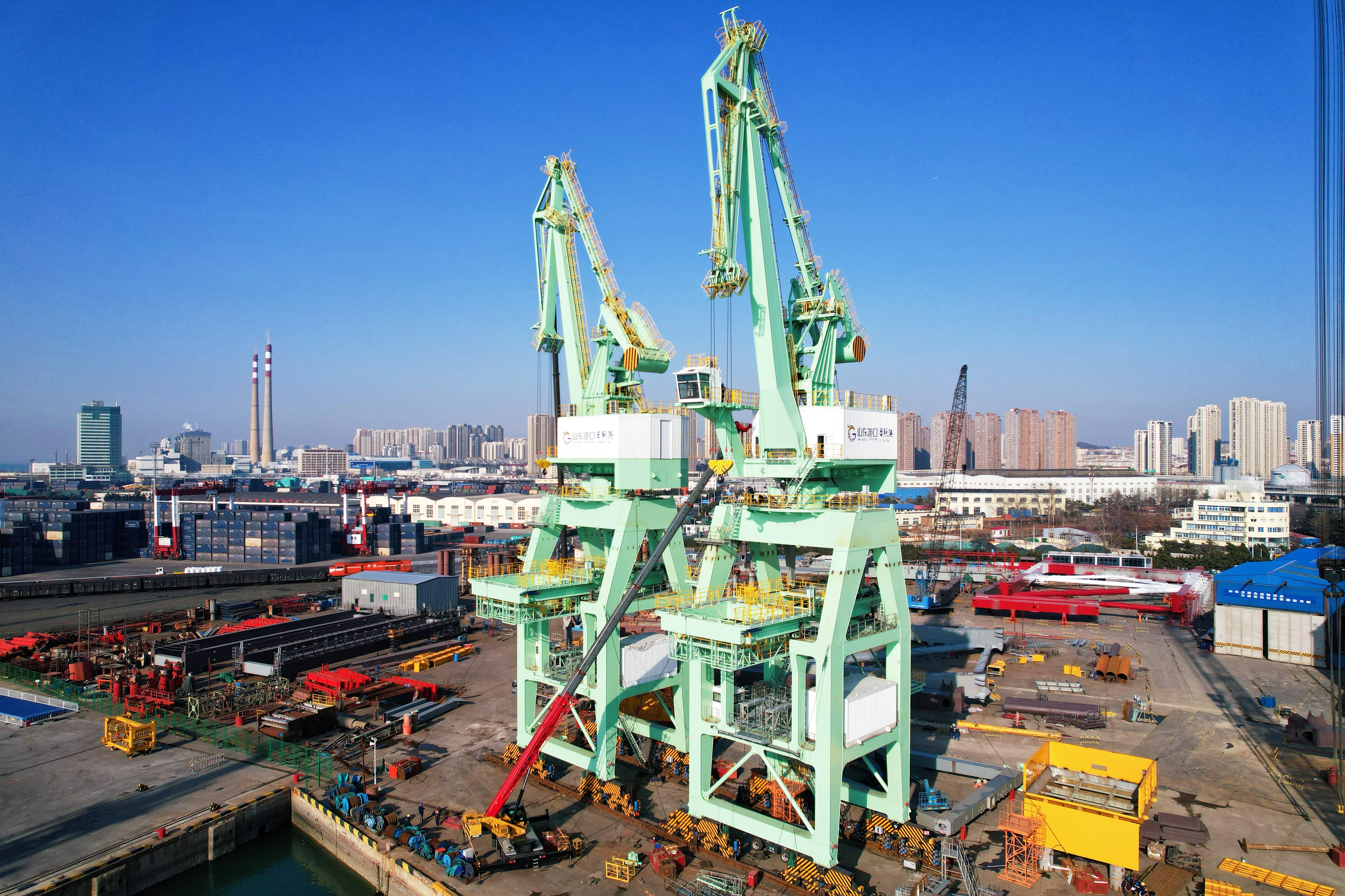 Container crane anti-sway can raise moves per hour