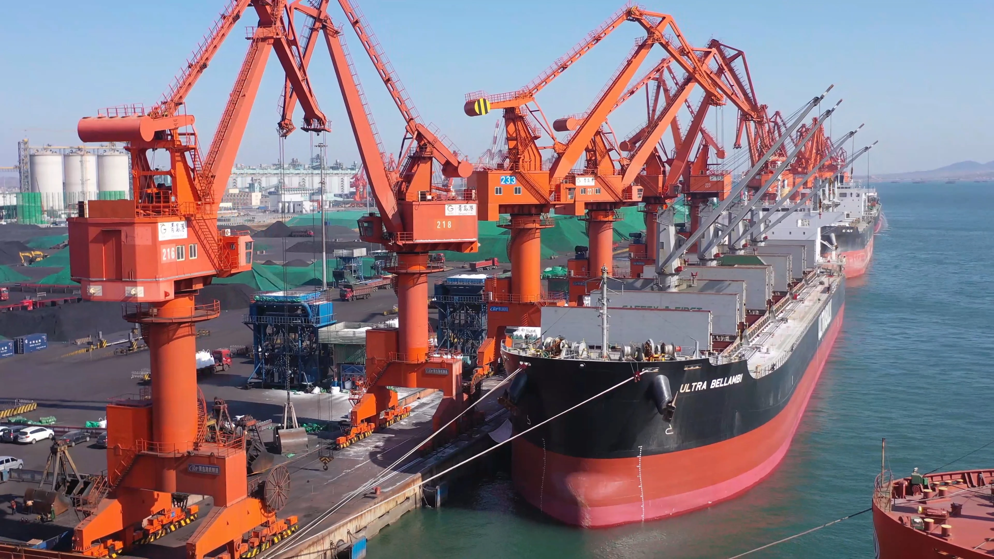Port crane: limit protection compliance for tenders