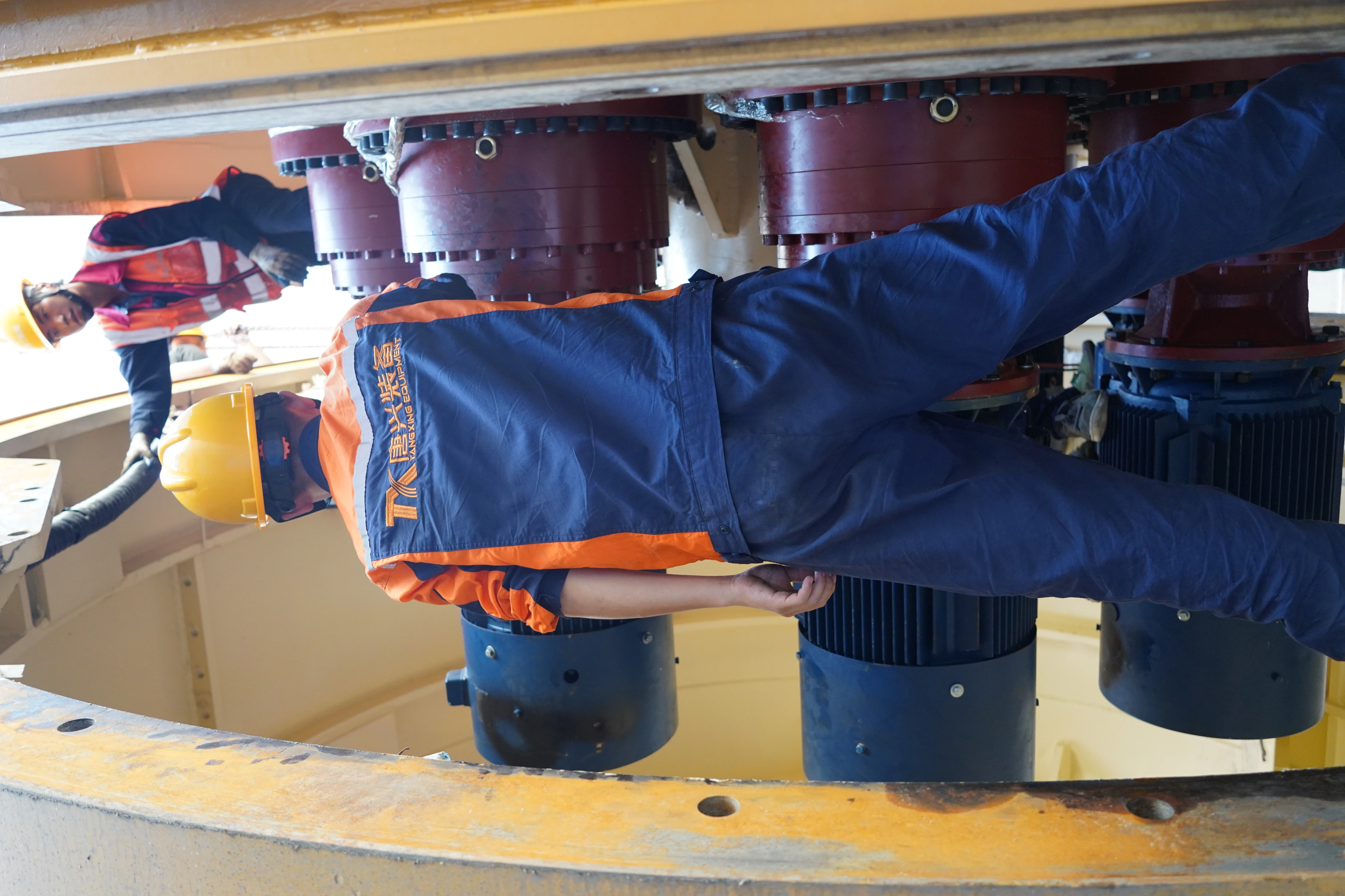 Can a TBM machine handle curves without line loss?