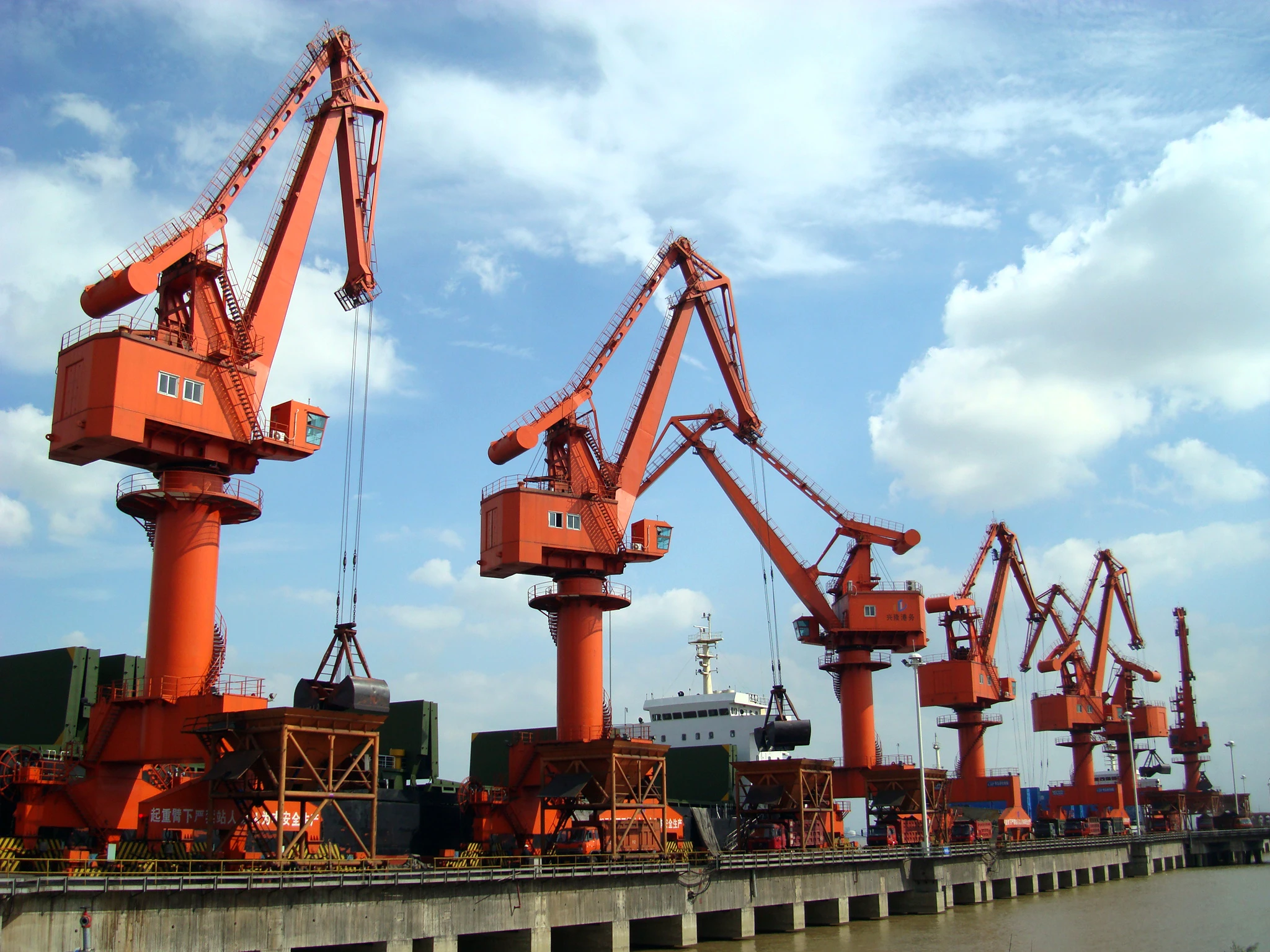 Blind Checks in Container Gantry Cranes