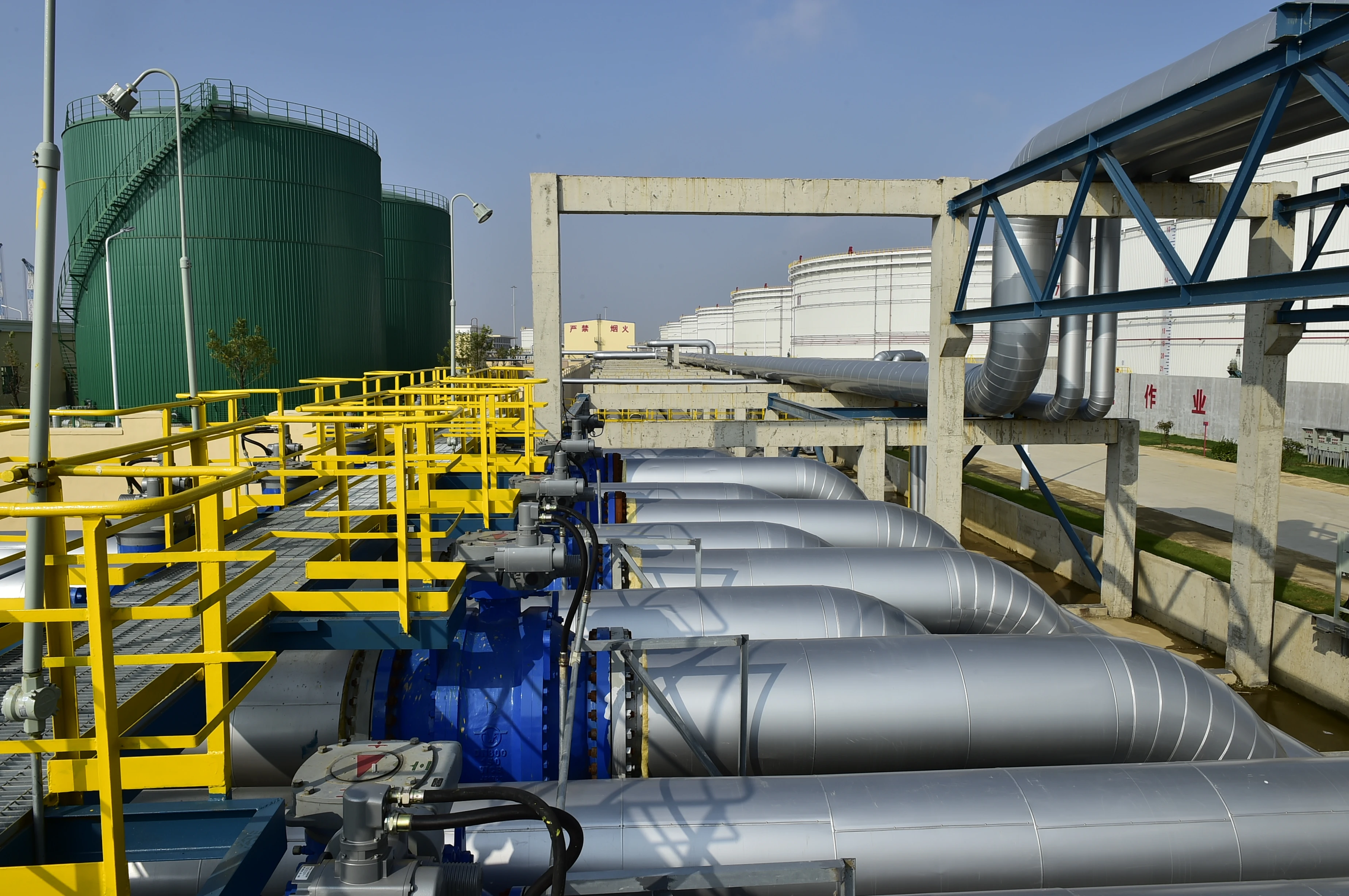 Cyber risk assessment for portal crane automation