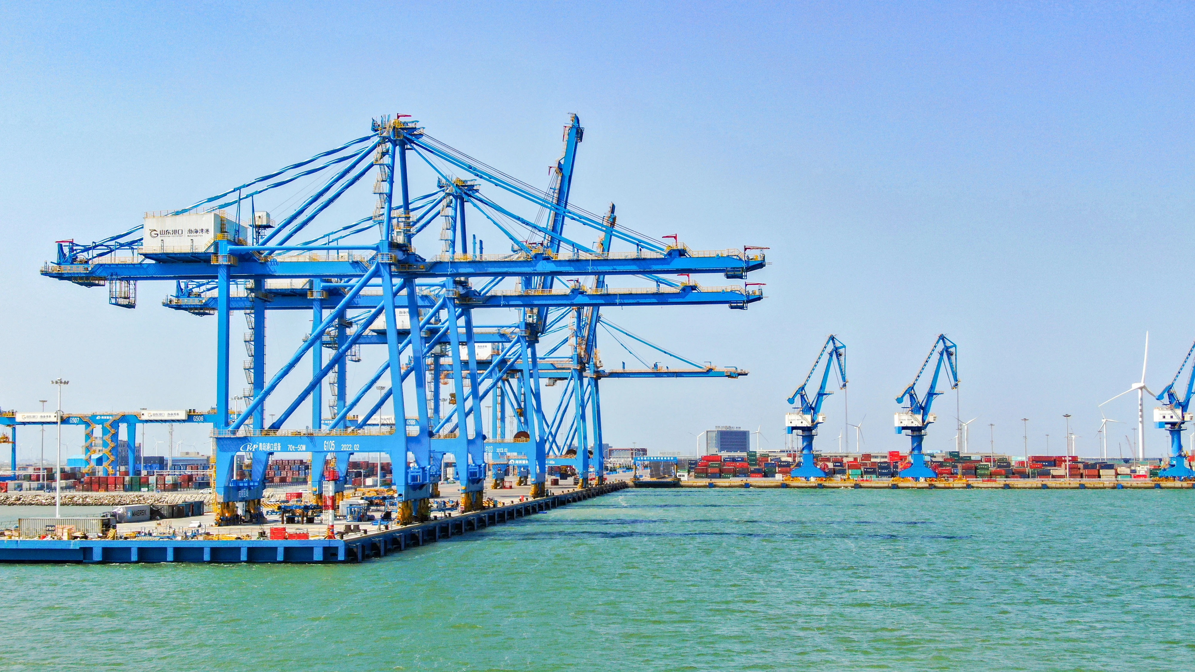 Ship loading systems: anti-sway automation worth it?