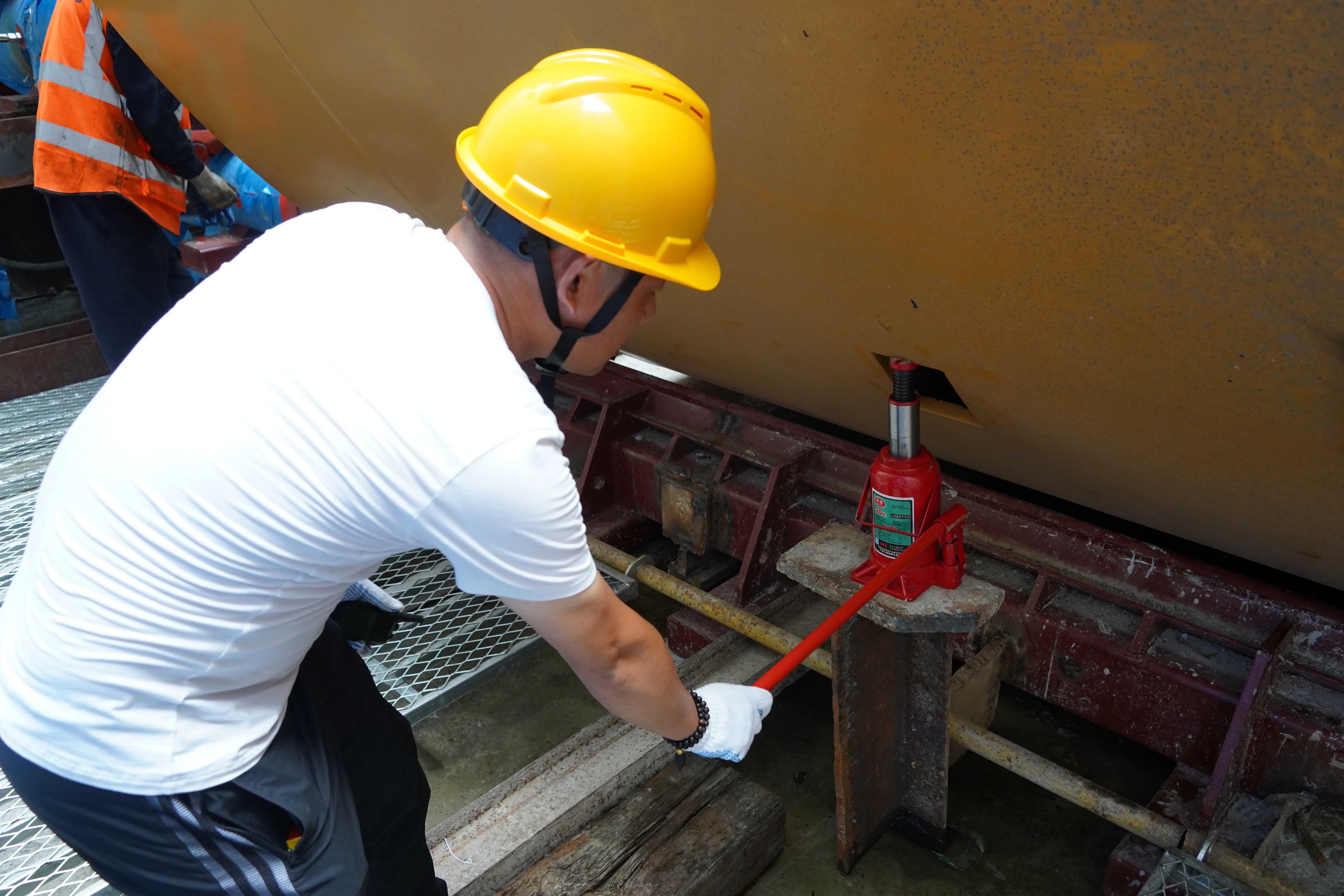 Cylinder Sync Issues Can Ruin TBM Machine Thrust Balance