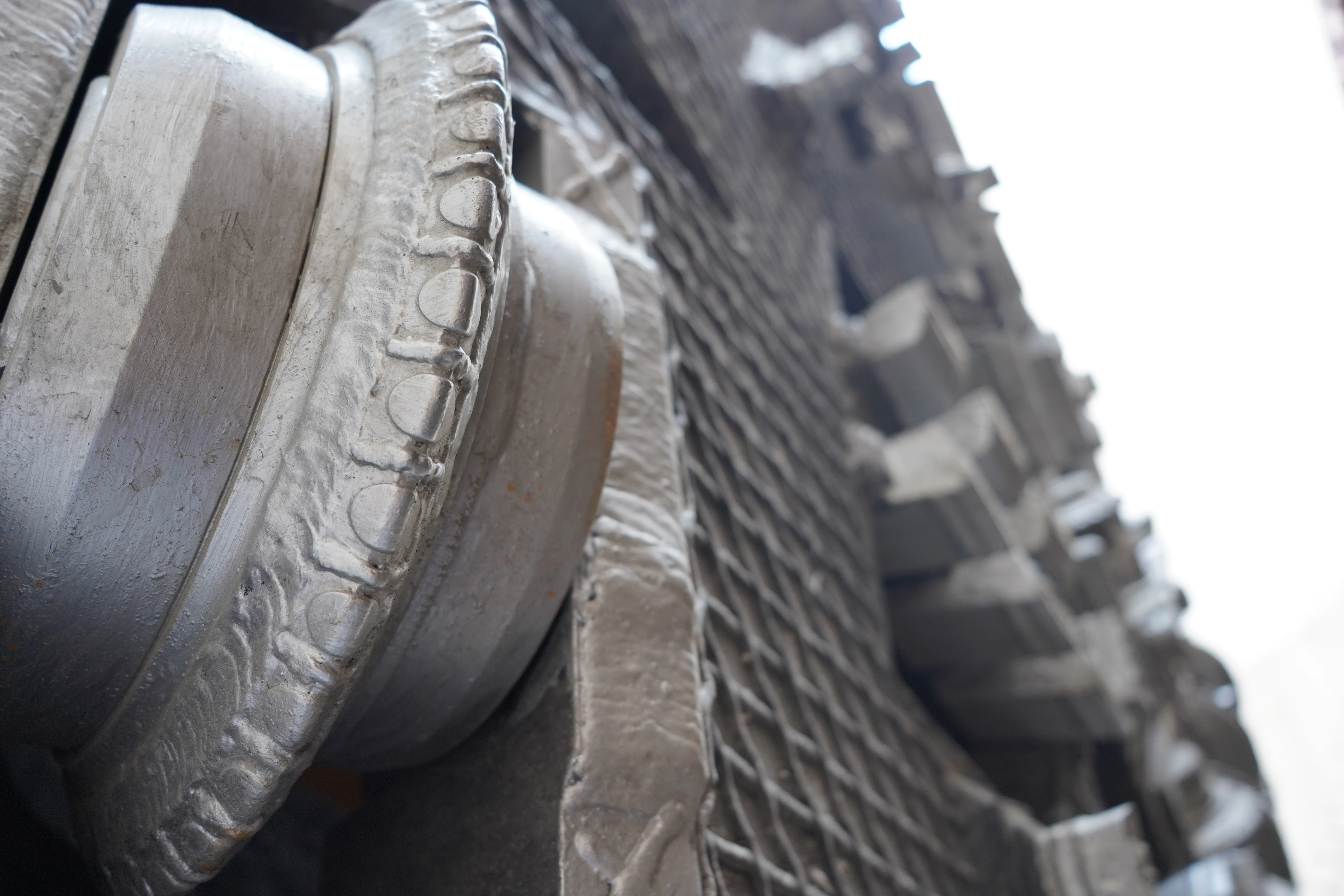 micro tunneling thrust imbalance can bend pipe over time