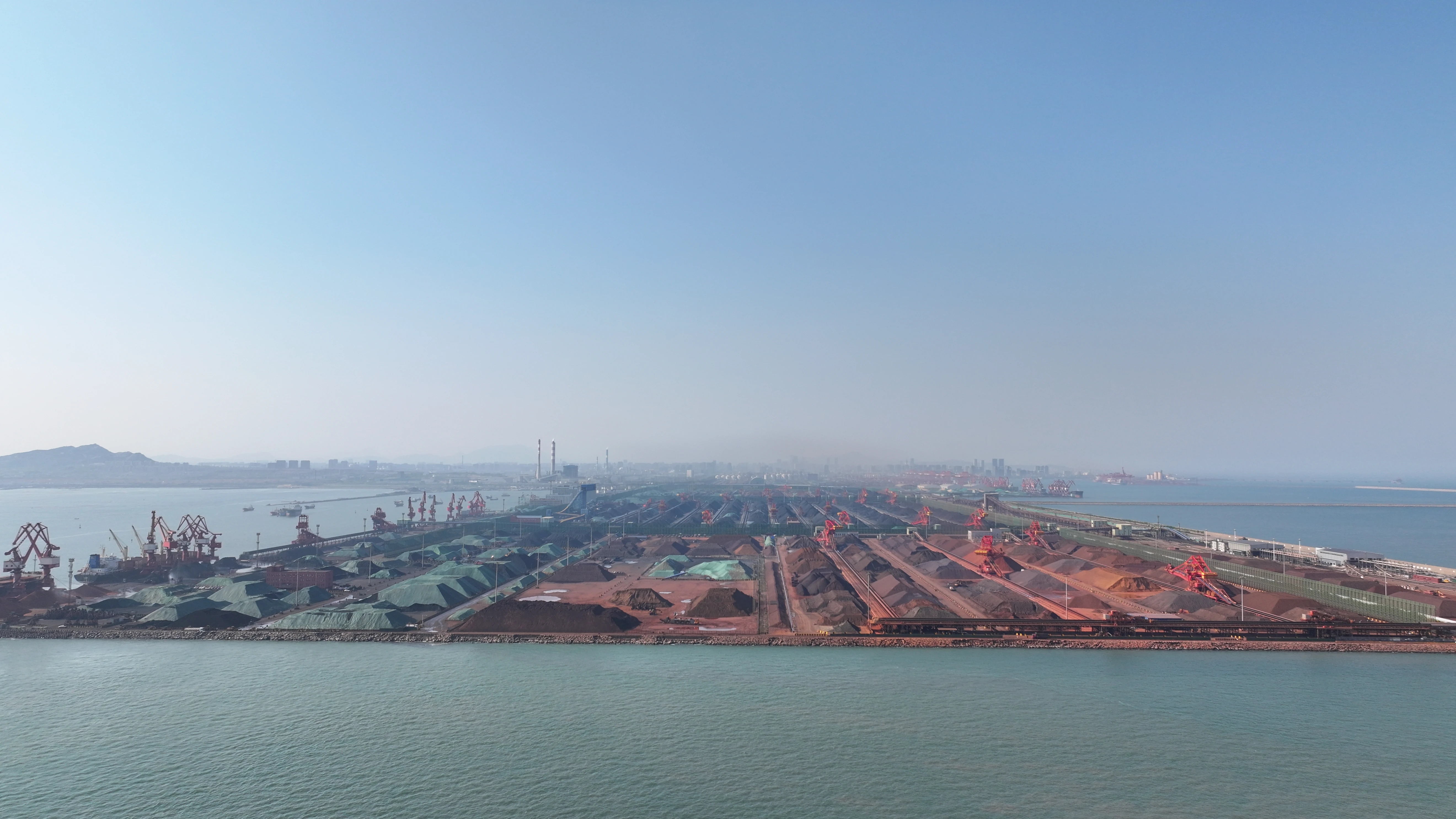 Ship loading systems: reduce empty shuttle movements