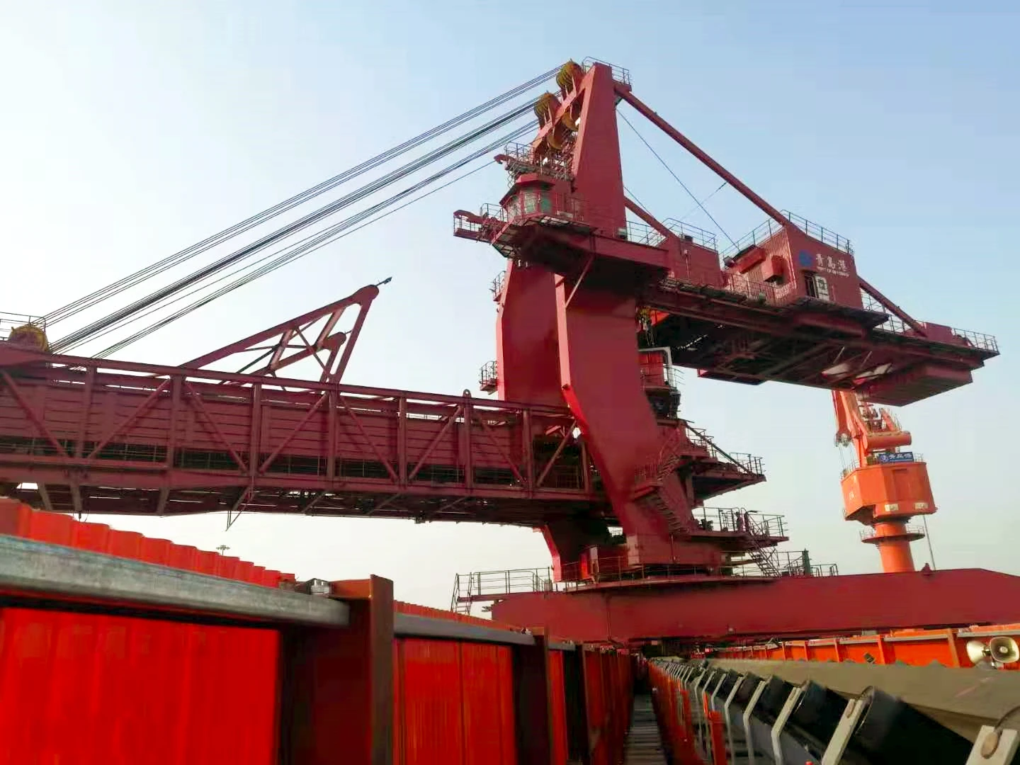 Reach Stacker fault prediction saves peak shifts