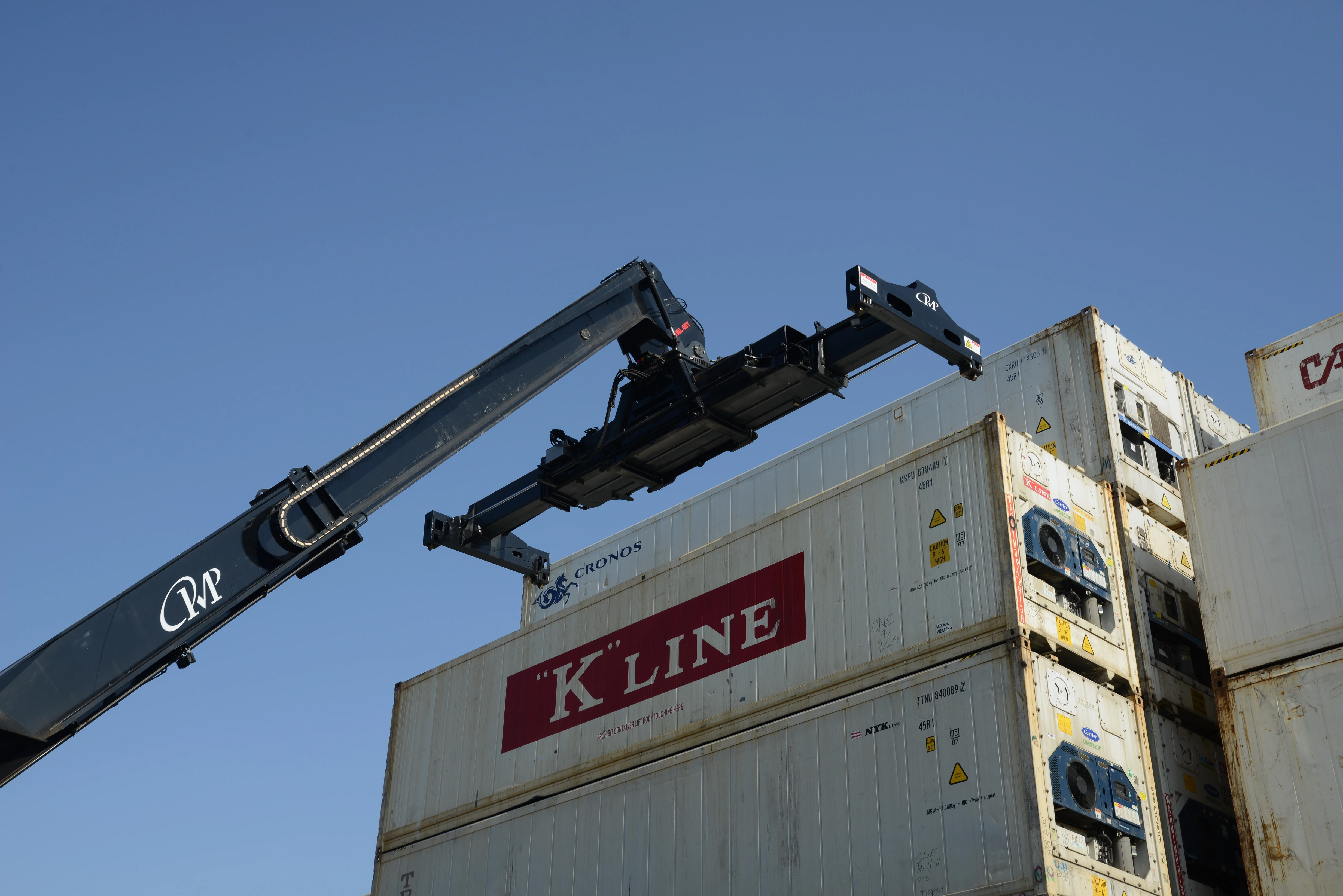 Safe loading procedures and compatibility checks