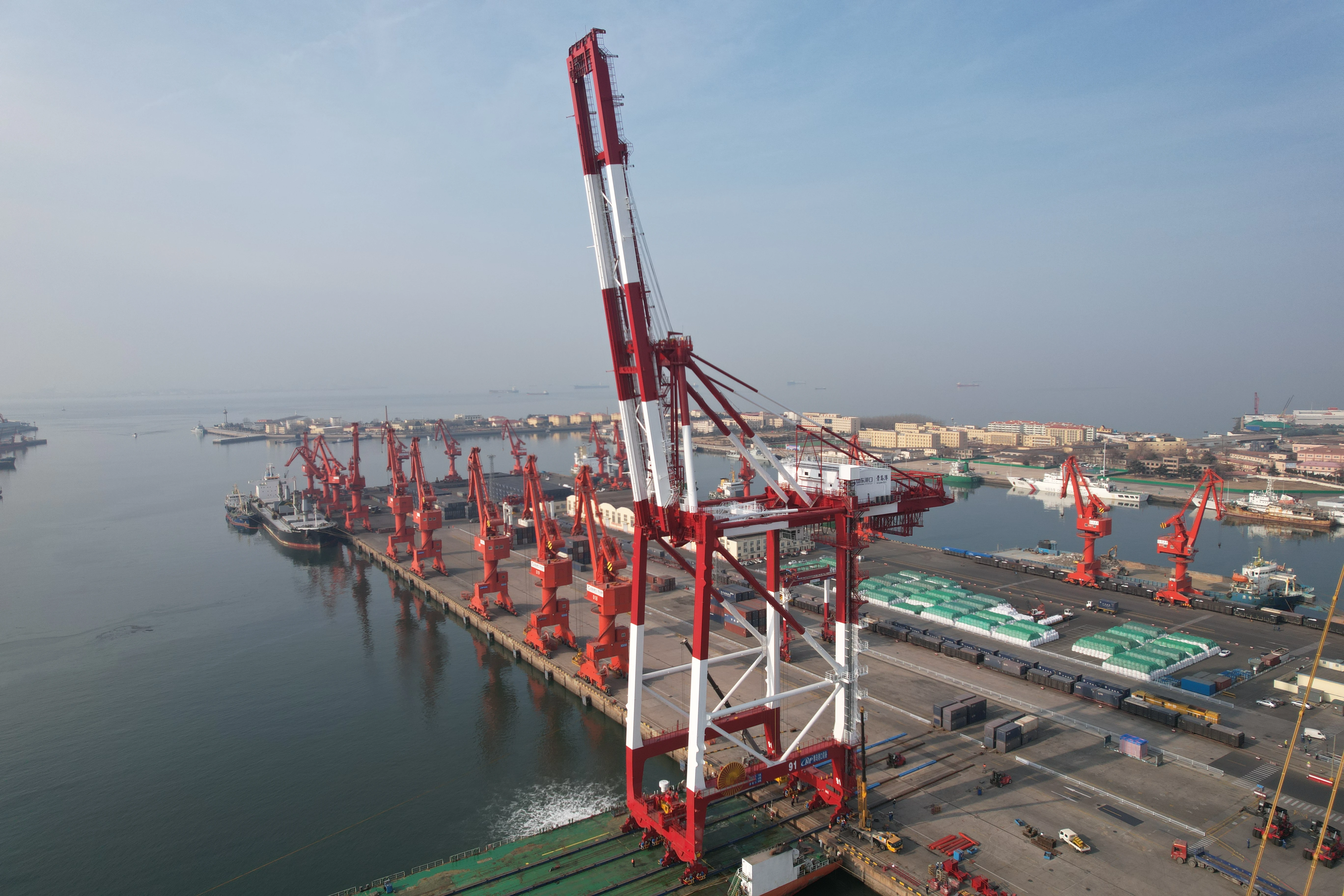 Port crane: climate spec buyers ask for in RFQs